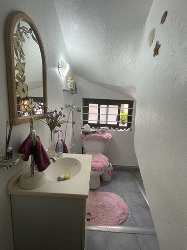 Casa En Venta Con Locales Comerciales En Coyoacan, Ciudad Jardín
