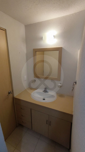Departamento En Venta En Merced Gómez 2 Recámaras