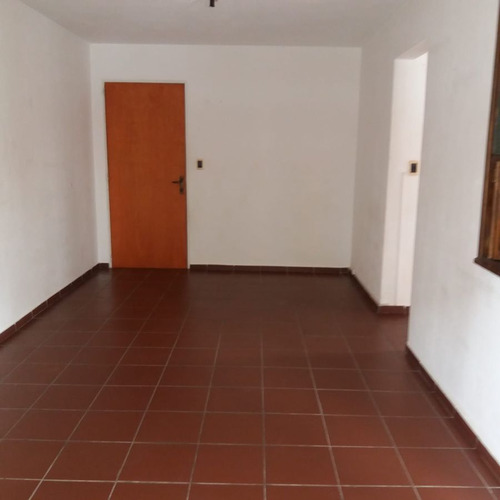 Apartamento En Alquiler De 2 Dormitorios En Durazno