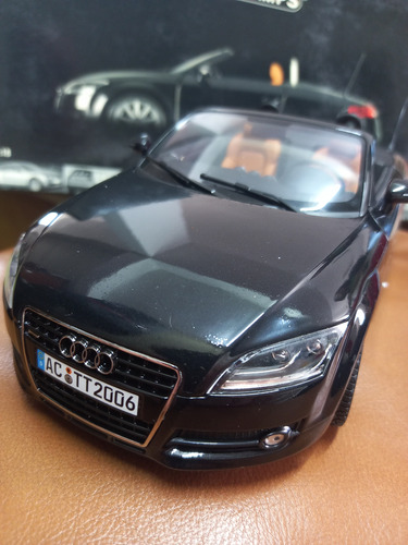 Audi Tt Roadster Escala 1:18 (Usado)