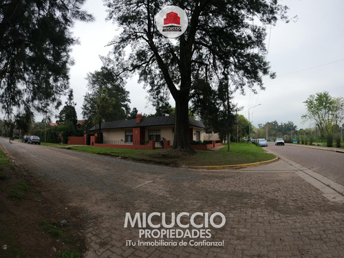 Casa En Venta, Las Casuarinas Esq. Sarmiento, Parque Belén, Belén De Escobar. Apta Credito