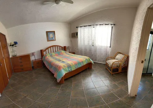 Casa En Venta En Teques Frente Al Lago