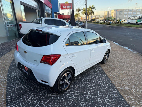 Chevrolet Onix 1.4 MPFI LTZ 8V FLEX 4P AUTOMÁTICO