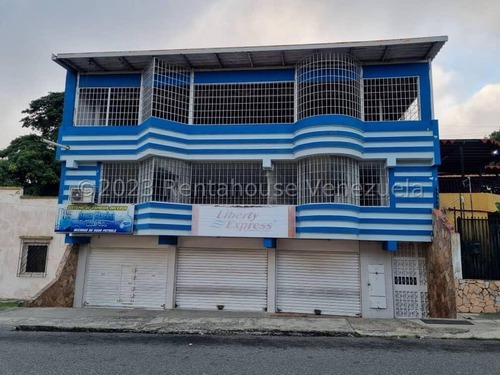 Carlos Colmenarez Vende Edificio De 3 Pisos , Planta Baja Terminada Y La Otras En Obra Gris Para Desarrollar Tu Proyecto A Tu Gusto. No Dejes Pasar Esta Gran Oportunidad De Inversion En La Puerta D