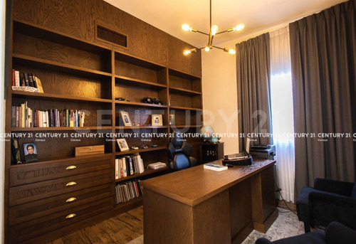 Casa En Venta En Fraccionamiento Las Haciendas Etapa Iii Chihuahua, Chih.