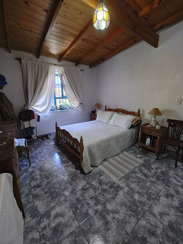 Chalet En Barrio Zacagnini