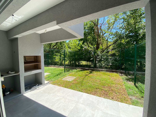 Imagen 2 de 30 de Venta Triplex 5 Ambientes Tigre C/parrilla Jardín
