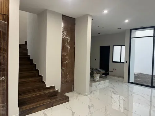 Venta De Hermosa Casa Con Excelentes Acabados En La Rioja Colima Al Noreste