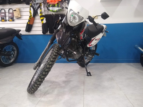 Imagen 2 de 16 de Motomel Skua 250 Base - Ahora18 $47.900