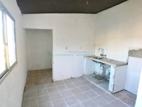 Imagen 4 de 14 de Colonia Del Sacramento - Casa A Refaccionar Con Muy Buen Terreno