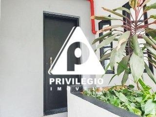 Casa De Rua À Venda, 13 Quartos, 6 Suítes, Copacabana - Rio De Janeiro/rj - 7488