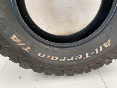 Llanta Bfgoodrich All-terrain T/a Ko2 Lt 245/75r16 120/116 S (Usado)