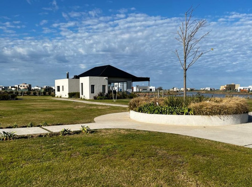 Lote La Venta En Barrio Santa Clara Al Sur