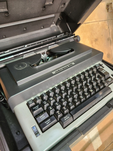 Maquina De Escribir Retro Underwood 680