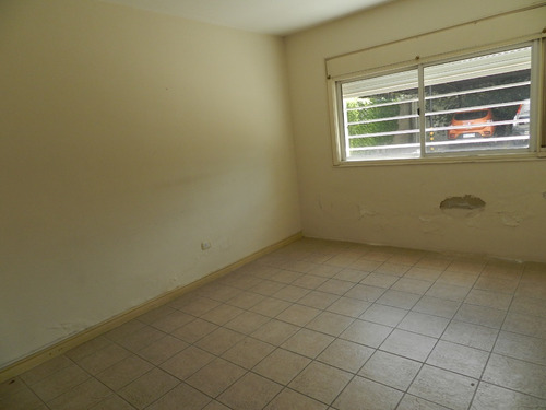 Consultorios En Alquiler Para Uso Profesional, Psiquiatría Y/o Psicología Excluyente, Ubicado En La Planta Baja Del Edificio Pilar Tower