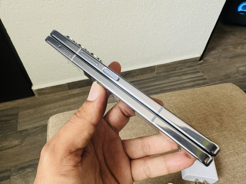 Samsung Galaxy Z Fold 5 512gb Sm-f946b Libre Telcel Movi Att Buen Estado Icy Blue (Usado)