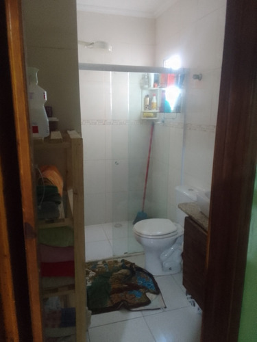 Excelente Sobrado Com Três Quartos,três Banheiros Uma Suite