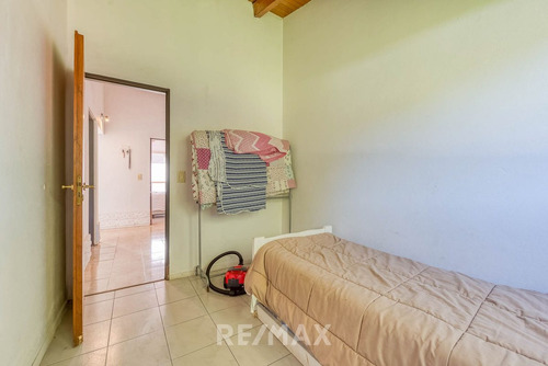 Venta Casa Quinta 4 Ambientes Con Pileta Quincho