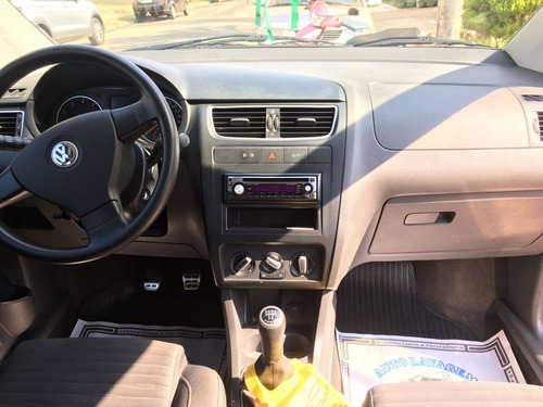 Imagem 10 de 11 de Volkswagen Crossfox
