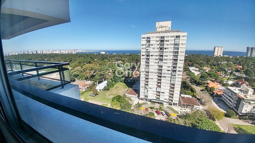 Apartamento Sobre Avenida Roosevelt Con Vista Al Mar- Ref: 23633