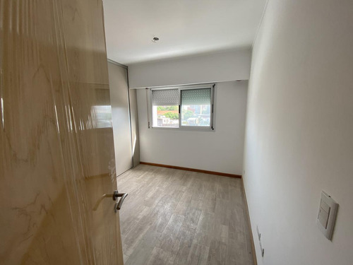 Departamento En Venta 2 Dormitorios 2 Baños Abasto A Estrena