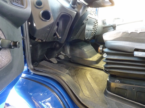 Imagem 13 de 20 de Mercedes Atron 2324 2012 Com Tanque De Água 15 Mil Lt