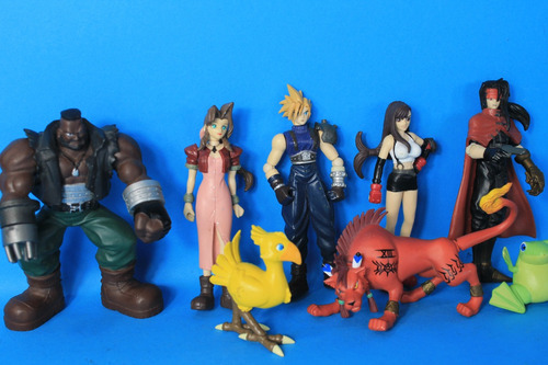 Lote Cloud Tifa Red Vincent Aeris Bandai 1997 Final Fantasy (Usado)