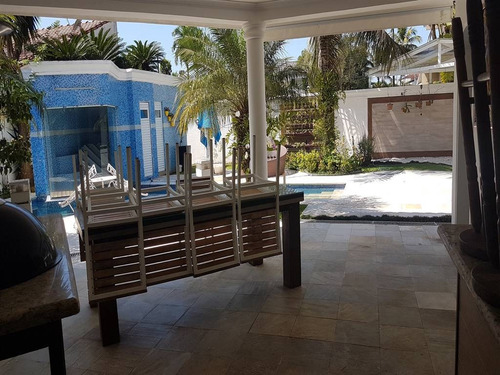 Imagem 16 de 30 de Imperdível Sobrado Com 3 Dorms Sendo 1 Suite Master, 2 Suítes, 2 Salas, Jardim, Sauna, 4 Vagas De Garagem, Piscina Com Cascata, Agende Sua Visita Correndo. - Hm3354