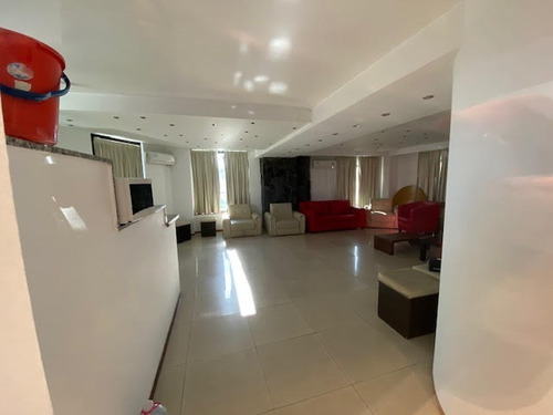 Imagen 22 de 22 de Departamento De Categoría Con Vista Panoramica !!