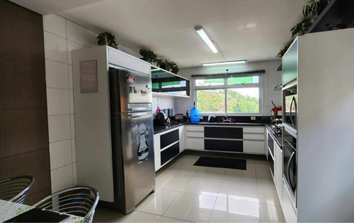 Casa Aconchegante E Moderna Em Condomínio Fechado