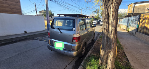 Suzuki APV Minvan