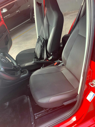 Volkswagen Up! 2017 1.0 High Up! 75cv I-motion 5 P