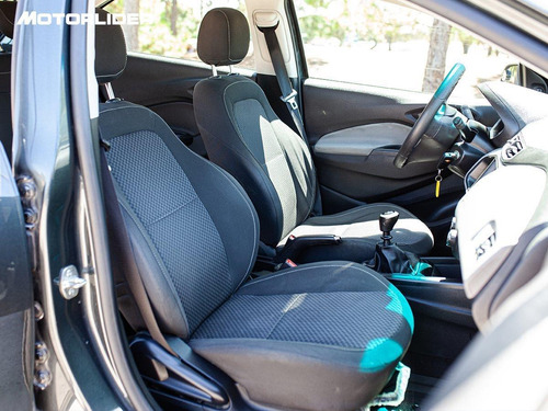Imagen 11 de 25 de Chevrolet Onix Lt Extra Full 1.4 | Permuta / Financia