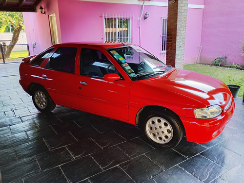 Ford Escort 1.8 Clx 5 p