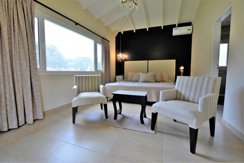 Venta Casa Ideal Para Disfrutar Rodeada De Pinos Con Piscina