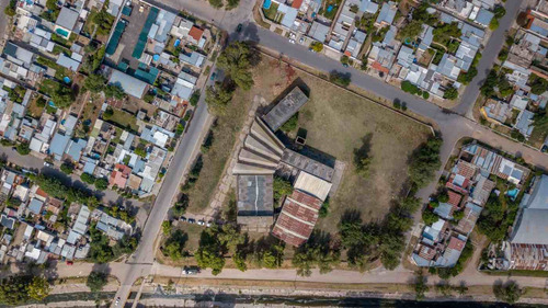 Imagen 6 de 21 de Fábrica En Venta! Excelente Lote Y Ubicación.
