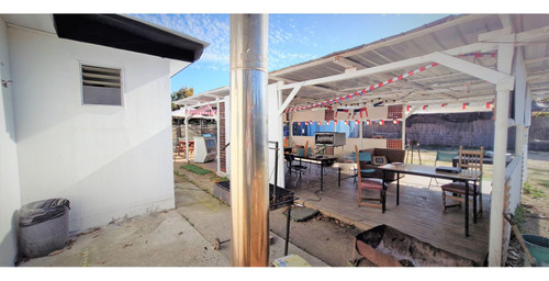 Sitio Con Instalaciones Y Patente Para Restaurant, En La Cru