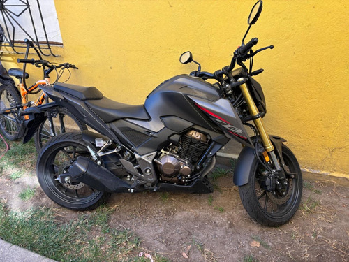 Moto Deportiva Único Dueño En Excelentes Condiciones