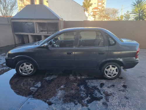 Chevrolet Corsa Classic 1.6 Gl Aa Super