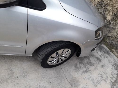 Volkswagen Fox 2014 1.0 12v Bluemotion Total Flex 5p