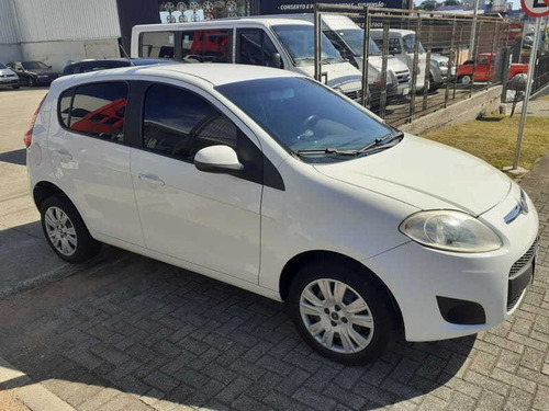 Imagem 2 de 4 de Fiat Palio Essence 1.6 4p 2014