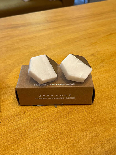 Imagen 2 de 6 de Tirador Manija Mueble Baño Zara Home