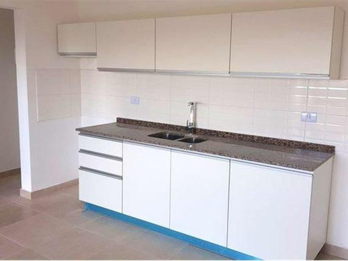Imagen 2 de 8 de Departamento - Centro (moreno)