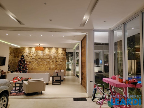 Imagem 8 de 15 de Casa Em Condomínio - Tamboré - Sp - 602570