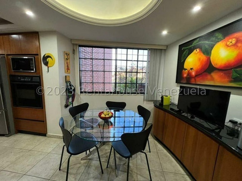Imagen 3 de 12 de Town House En Venta En La Boyera
