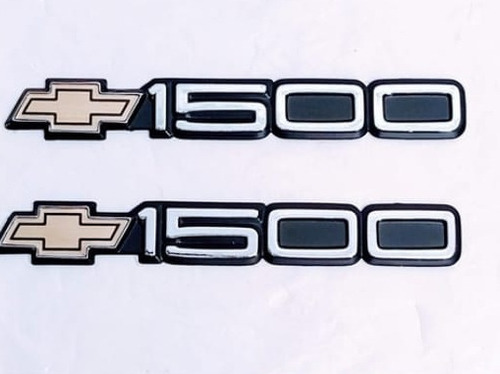 Par Emblemas Laterales Chevrolet Cheyenne Silverado 88-98
