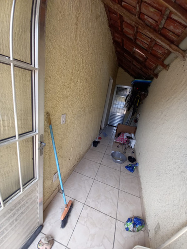 Casa 3 Dormitorios, 1 Suite, Mobiliada, 30 Metros Do Mar, Locação