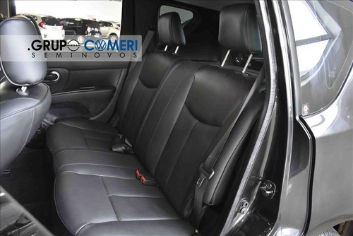 Imagem 8 de 15 de Livina 1.8 Sl 16v Flex 4p Automático