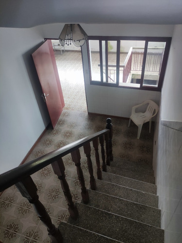 Venta/ Casa/ 332terreno-125,60construccion/ 5h-3b