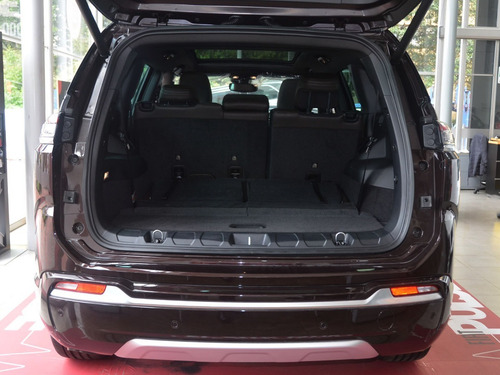 Imagen 7 de 20 de Jeep Commander Overland 2023